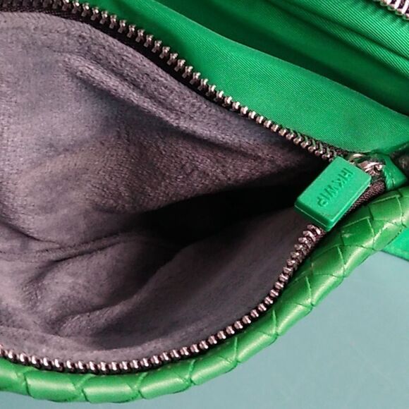 HKWP Travel Nylon Crossbody Adjustable Strap Front Pocket Woven   3 Zippers - Picture 2 of 11